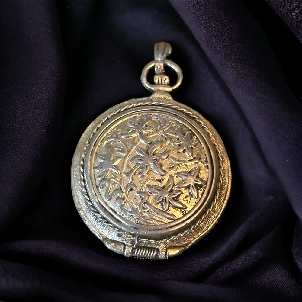 Vintage Dominion pop up pocket watch pendant